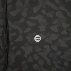 Wunder under Lululemon Patterned Leggings size 14 can fit 12